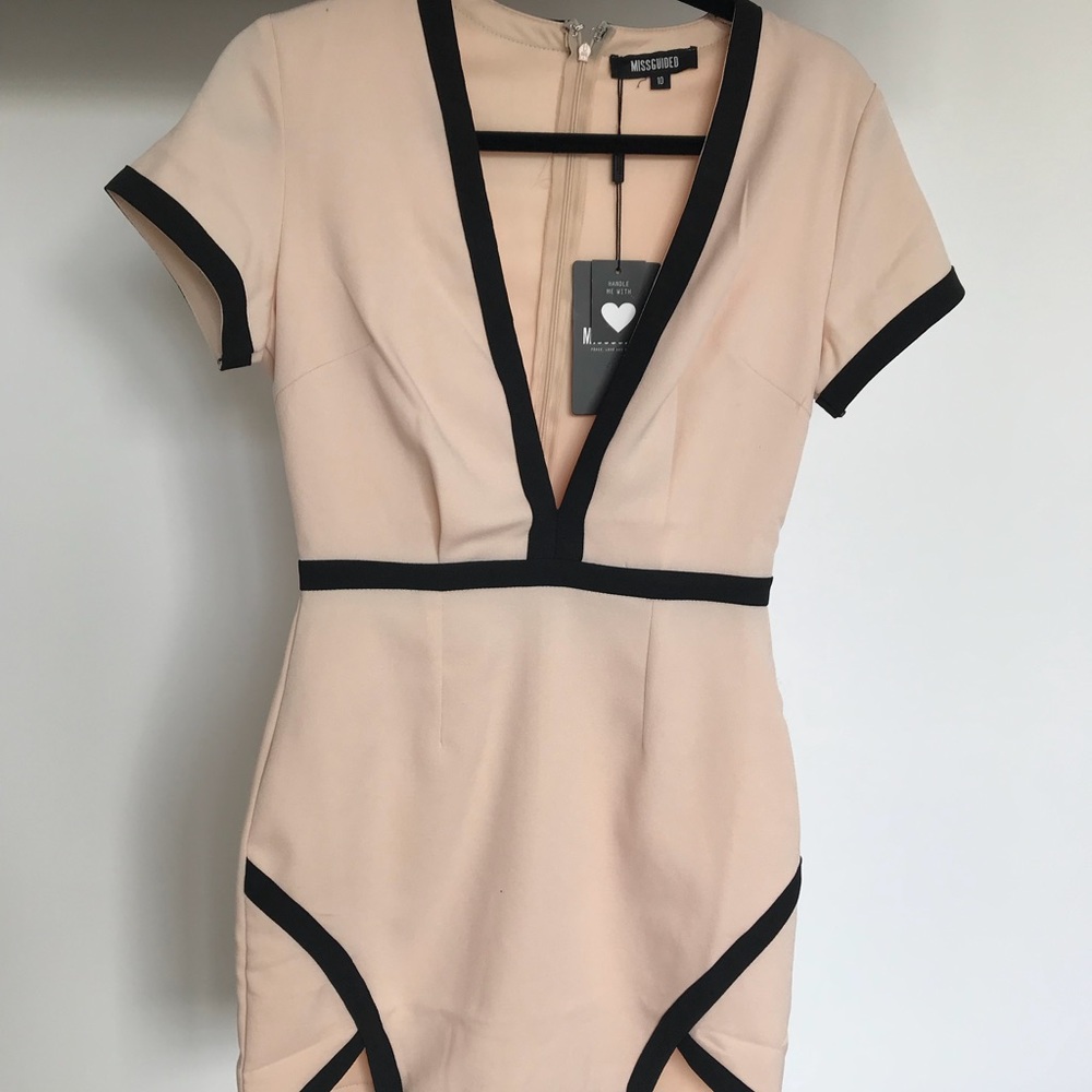 MissGuided Pink Black Dress Mini low neck